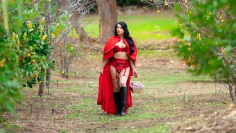 Kleio Valentien, Little Red Riding Hood Porno Videosunda Sert Sikişiyor
