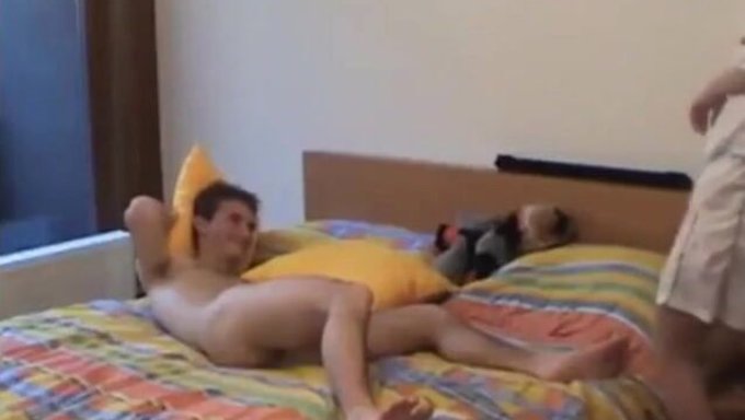 Amatör Sarışının Klitorisinde Titreşimli Zevk