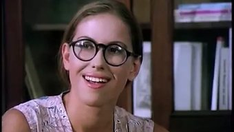 Tüylü Vintage Bebekle Retro Fransız Sert Porno