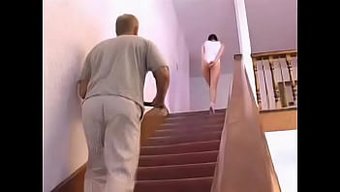 Olgun Adam Ve Saf Genç, Samimi Bir Buluşmaya Giriyorlar