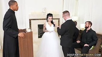 Payton Preslee'Nin Düğünü, Boynuzlu Bir Adamla Vahşi Bir Irklararası Üçlüye Dönüşürken Izleyin.