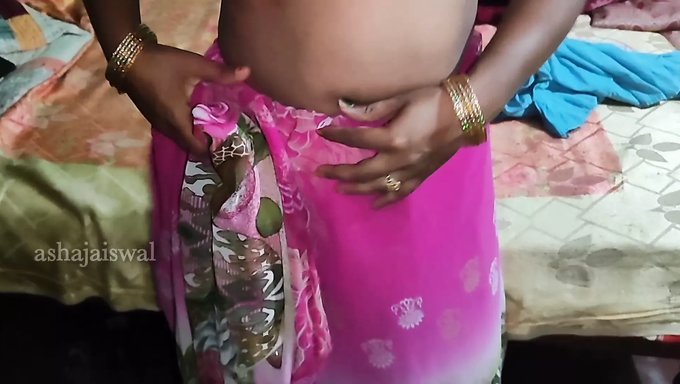 Hintli Genç (18+), Hindi Videosunda Parmaklanıyor Ve Sakso Çekiyor