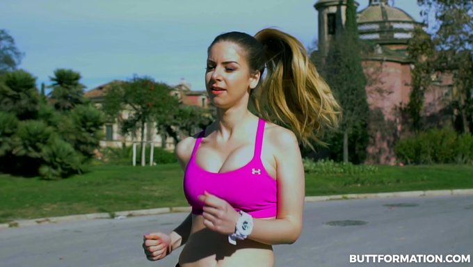 Büyük Kalçalı Latin Stella Cox, Sert Bir Şekilde Götünü Siktiriyor