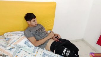 Büyük Popolu Latin Bebek Ağzına Boşalıyor